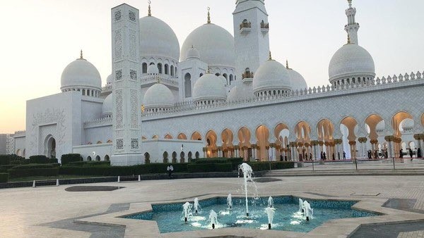 198-200636-sheikh-zayed-mosque-in-indonesia-3.jpeg