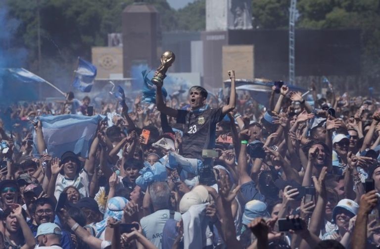 124-101743-maradona-argentina-world-cup-messi-buenos-aires-3.jpeg
