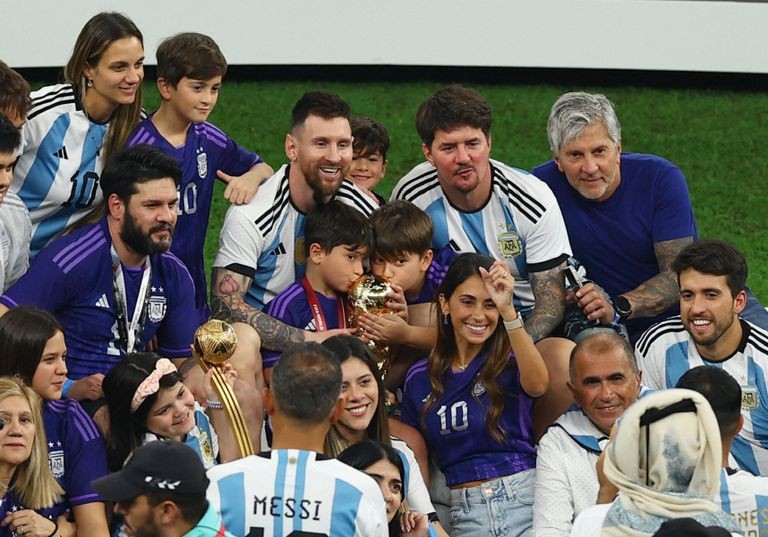 124-030235-messi-family-world-cup-2022-scenes-3.jpeg