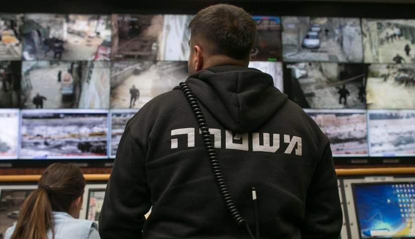 غرفة مراقبة لجهاز الأمن العام الإسرائيلي الشاباك.jpg