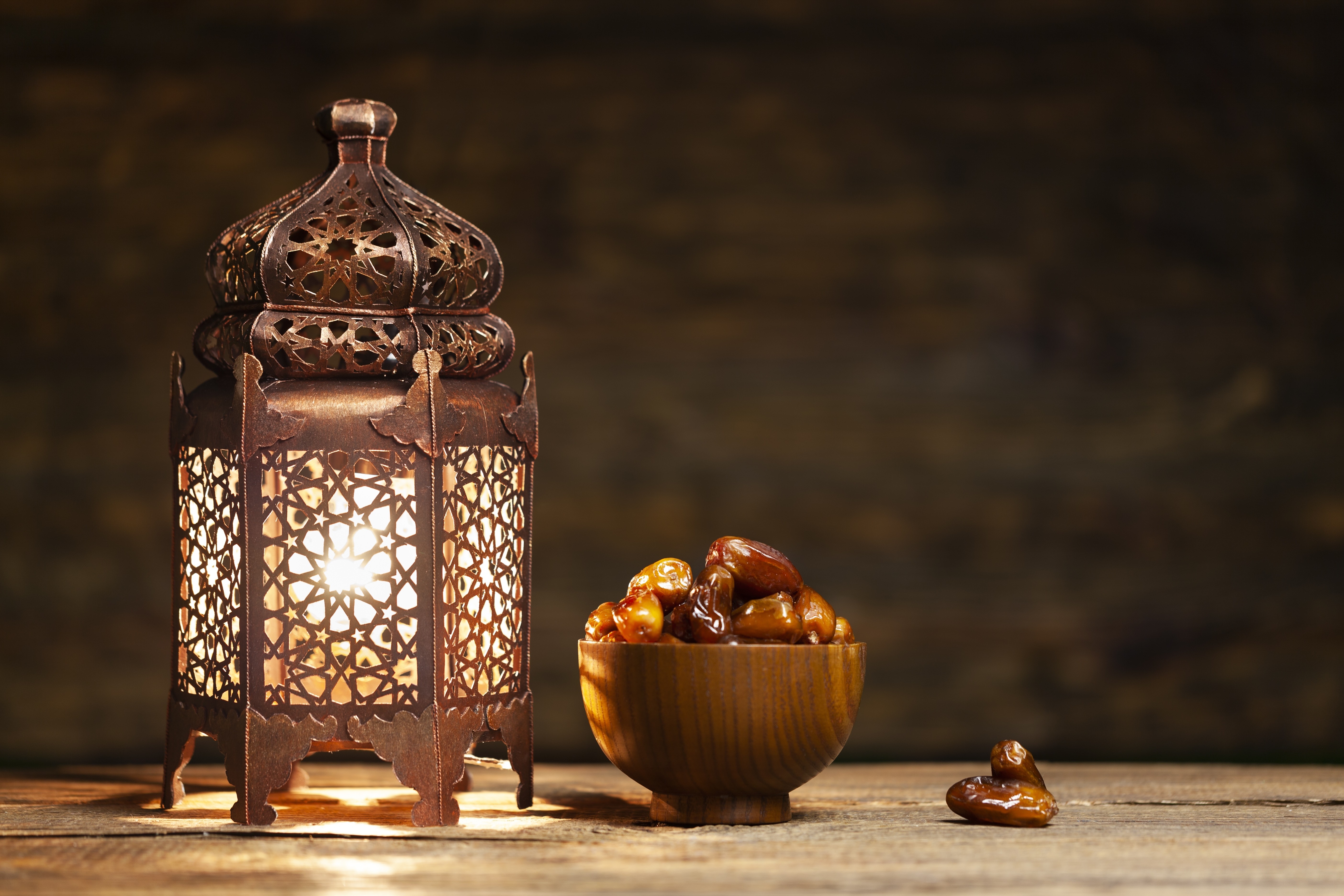 ramadan-concept-dates-foreground.jpg