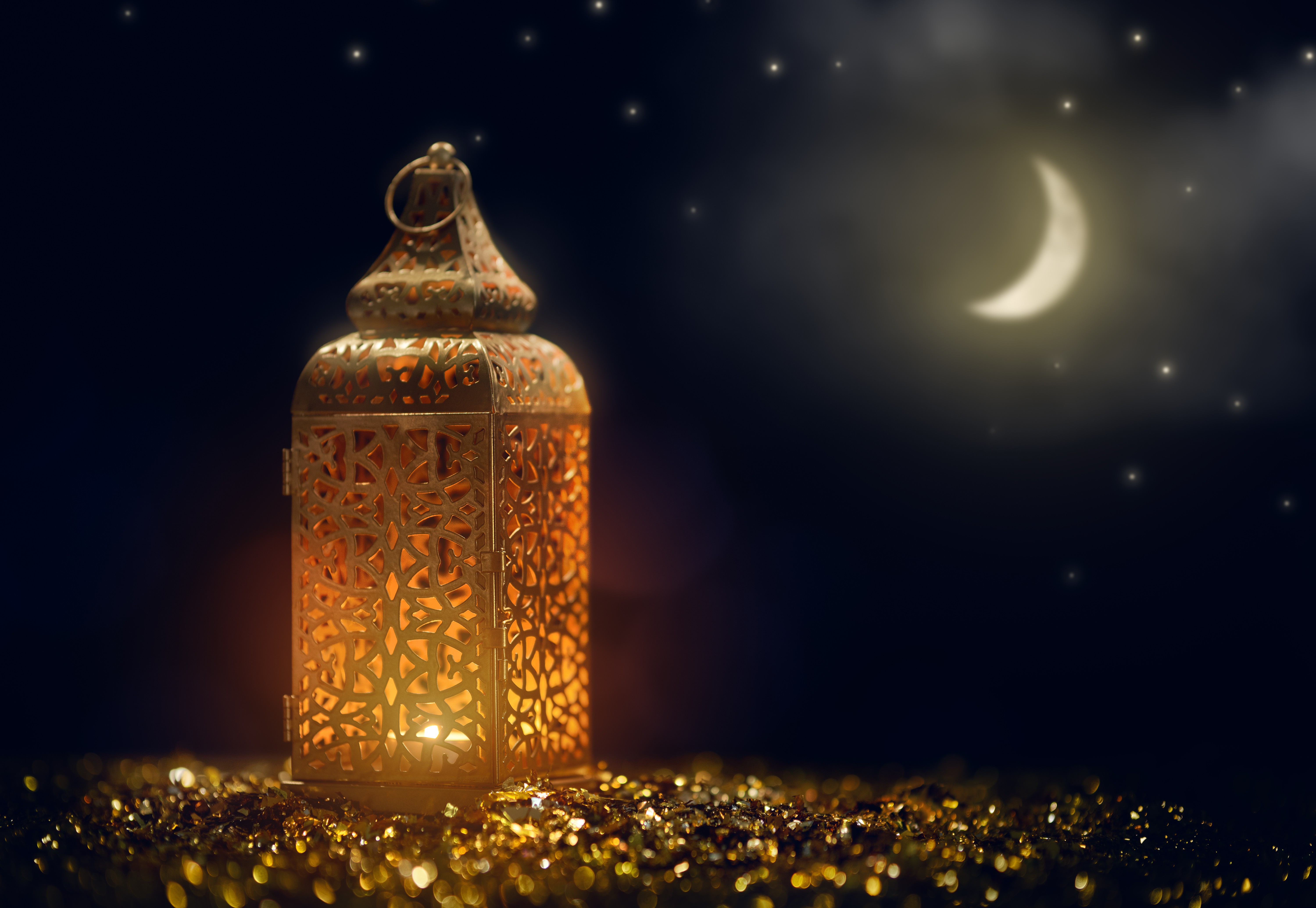 arabic-lantern-with-burning-candle.jpg