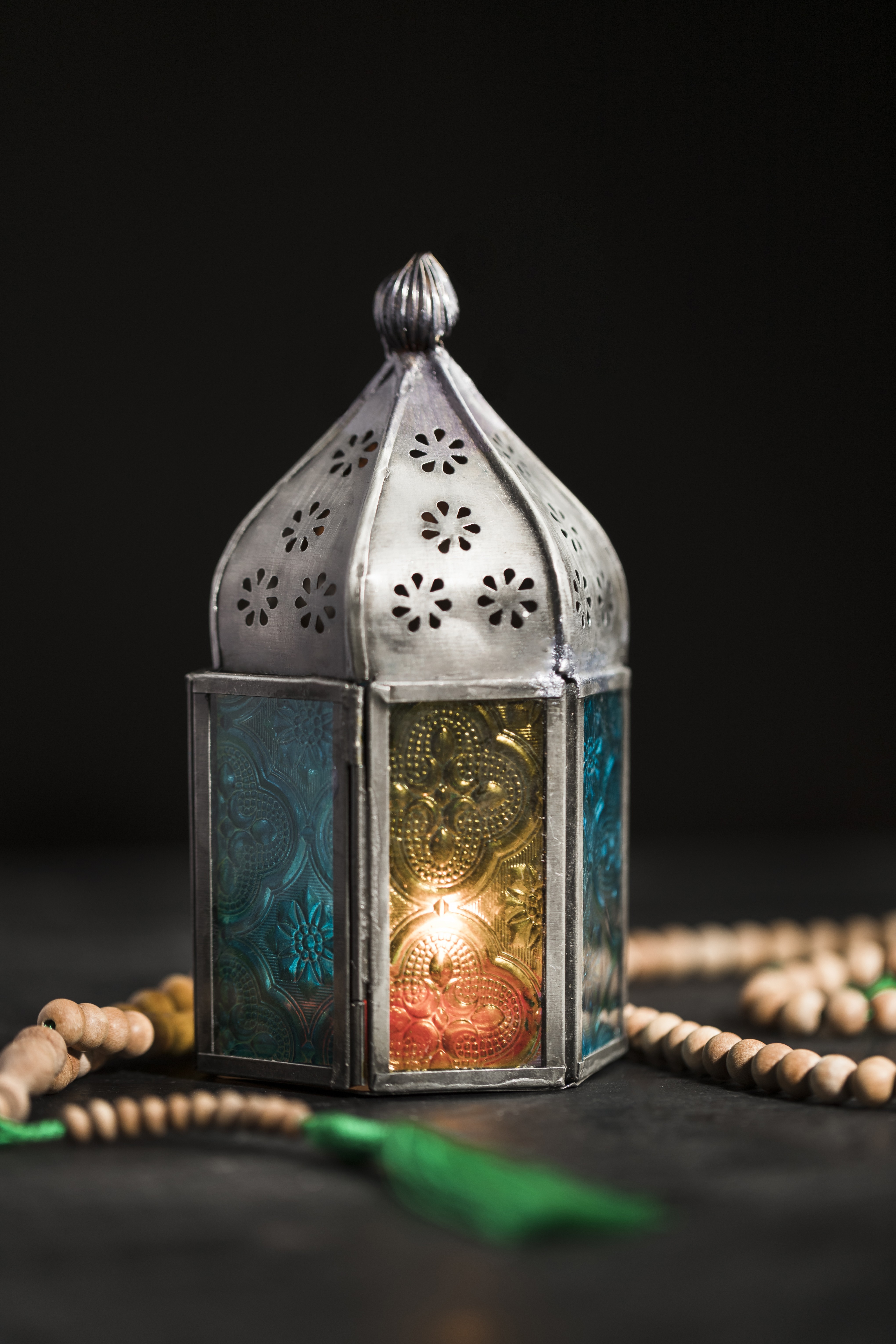 high-angle-candle-ramadan-day.jpg