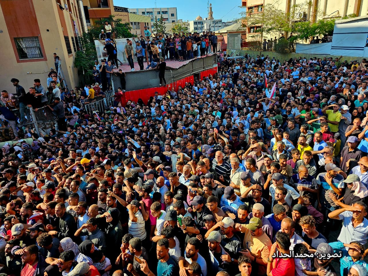 محدث بالفيديو والصور: إسرائيل تفرج عن الدفعة الثانية من الأسرى المحررين ضمن الصفقة