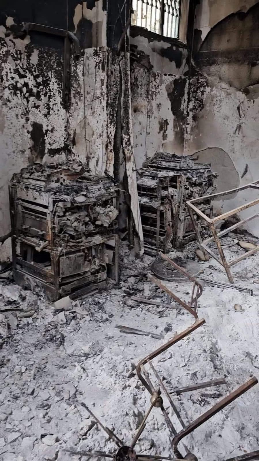 بالصور: عندما تحارب الحروف لتصبح ركاما