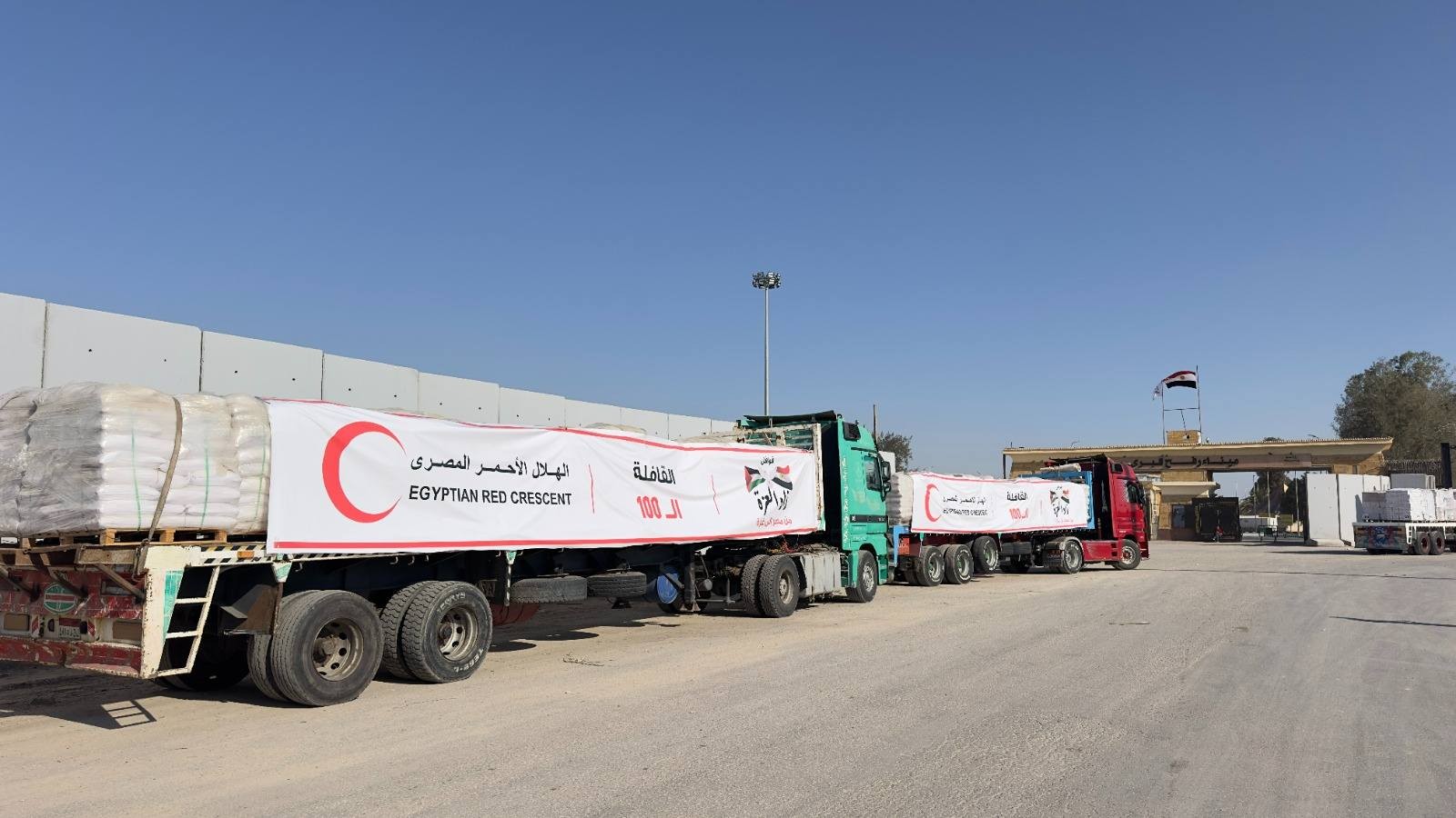 شحنات مساعدات إلى غزة.jpg