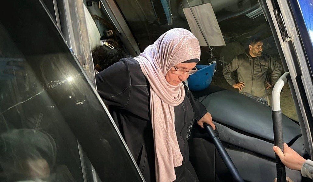 وصول 12 عائدا عبر معبر رفح إلى مجمع ناصر بخان يونس