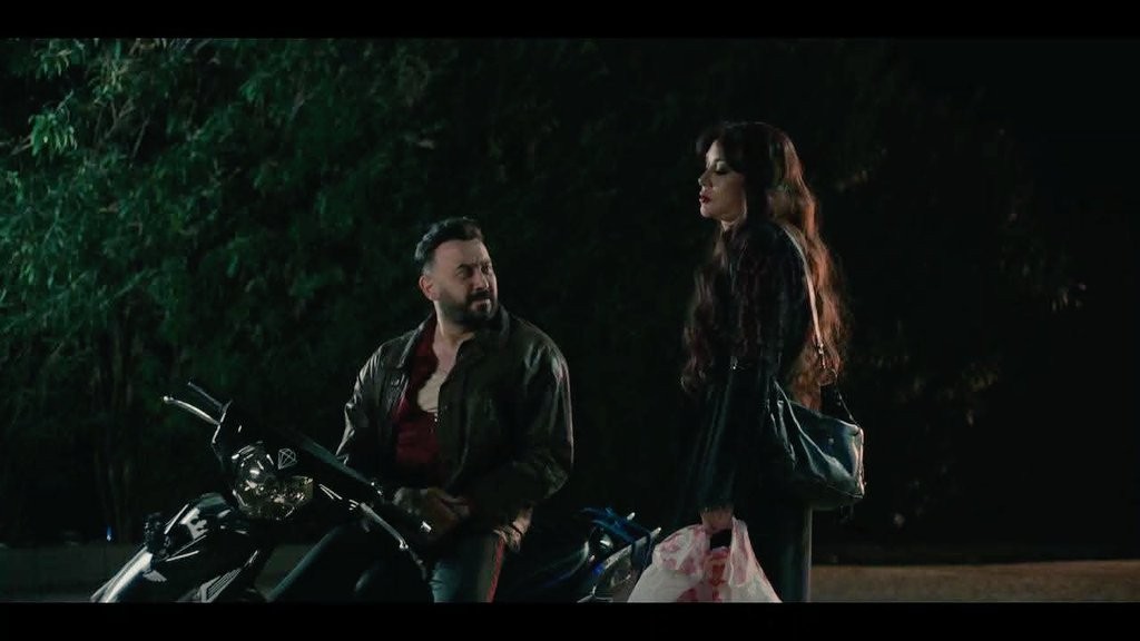 بخمس أرواح.jfif