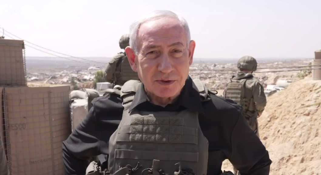 نتنياهو من داخل الخط الأصفر في غزة.png