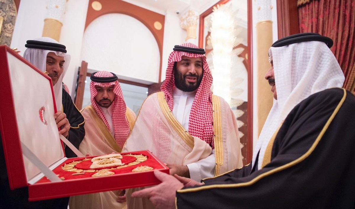 ملك البحرين وولي العهد السعودي5 3.jpg