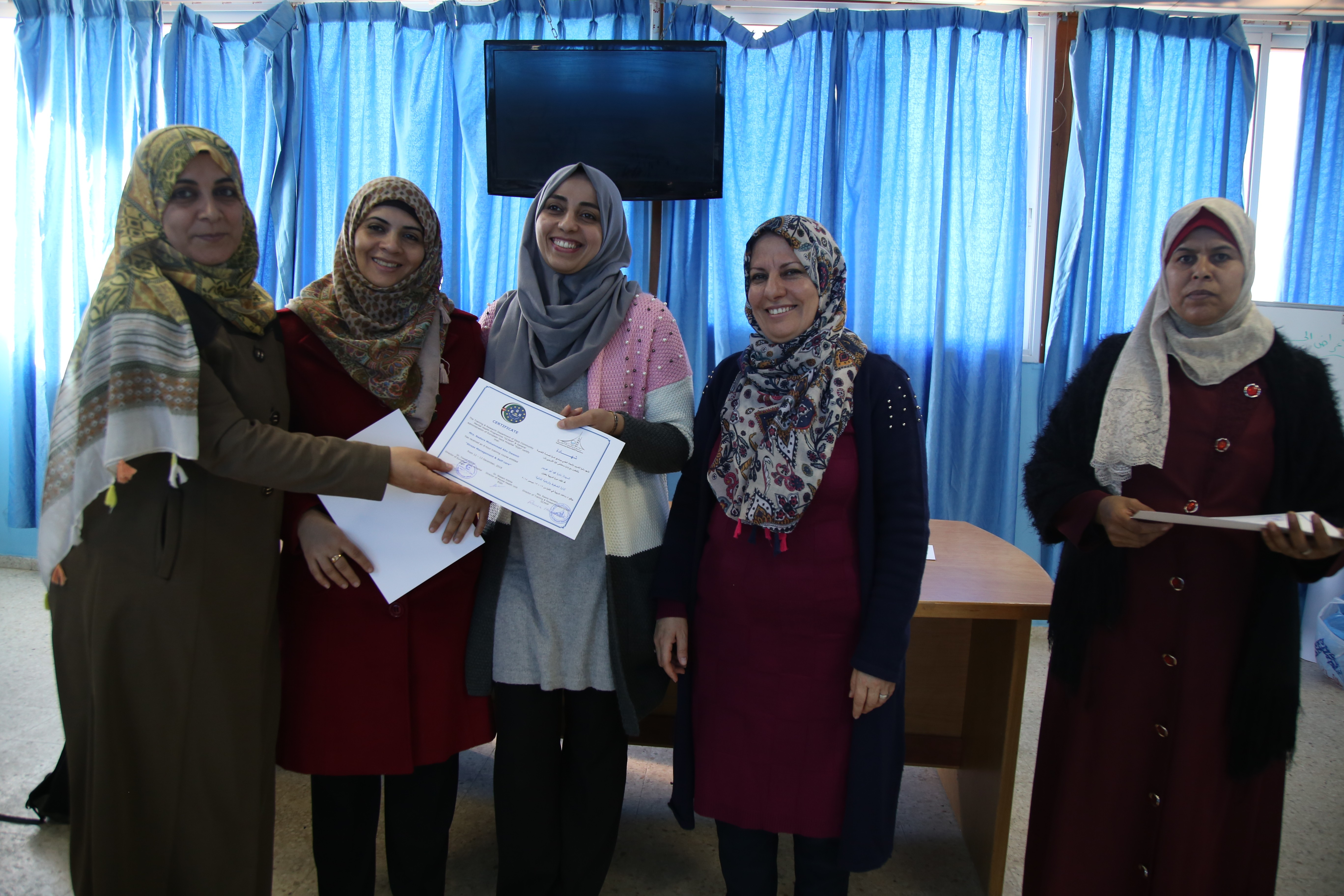 برنامج غزة يختتم دورتين الأولى بعنوان الاضطرابات النفسية والثانية بعنوان إدارة الضغوط -2 (1).JPG