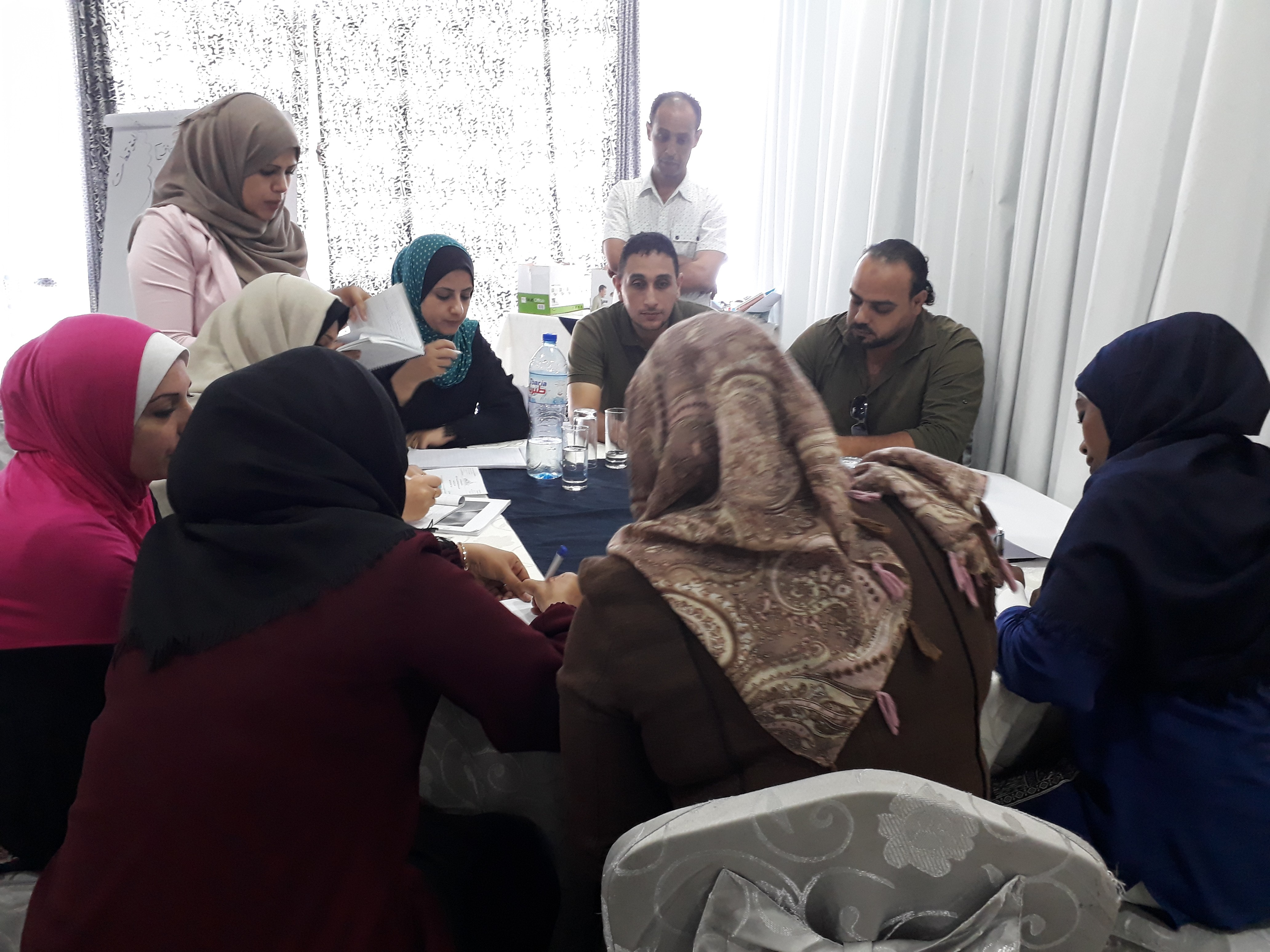 برنامج غزة يختتم ثلاث دورات تدريبية بعنوان الاسعافات الأولية النفسية للبالغين -3.jpg
