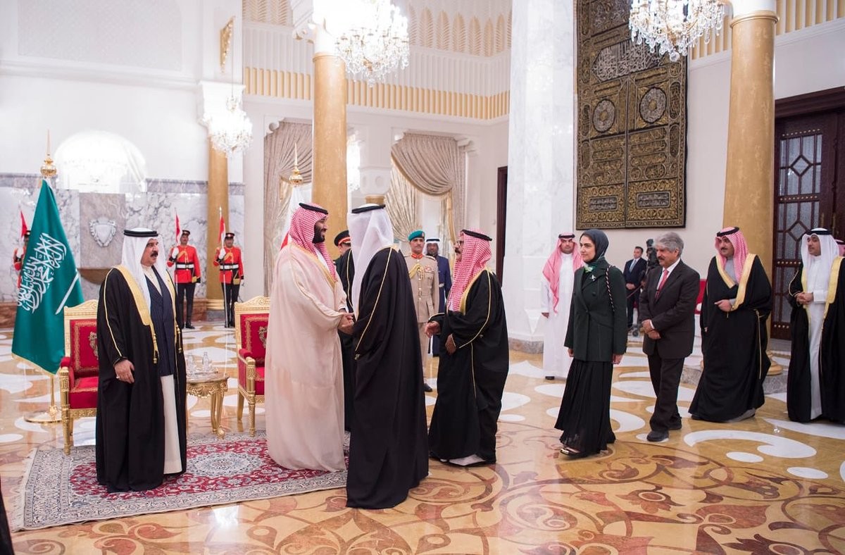 ملك البحرين وولي العهد السعودي 266.jpg