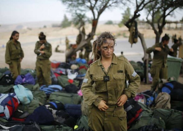 مجندات جيش الاحتلال الاسرائيلي.jpg