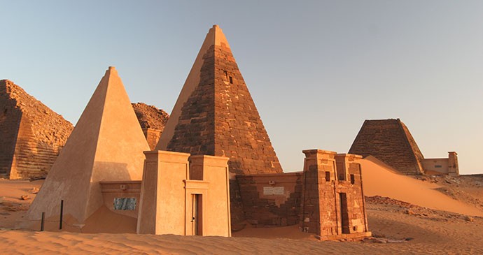 meroe_pyramids_2_sudan.jpg