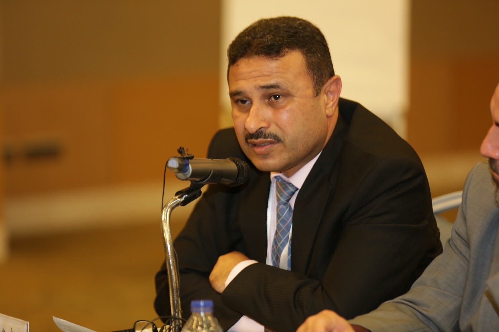 أ. علي هويدي.jpg