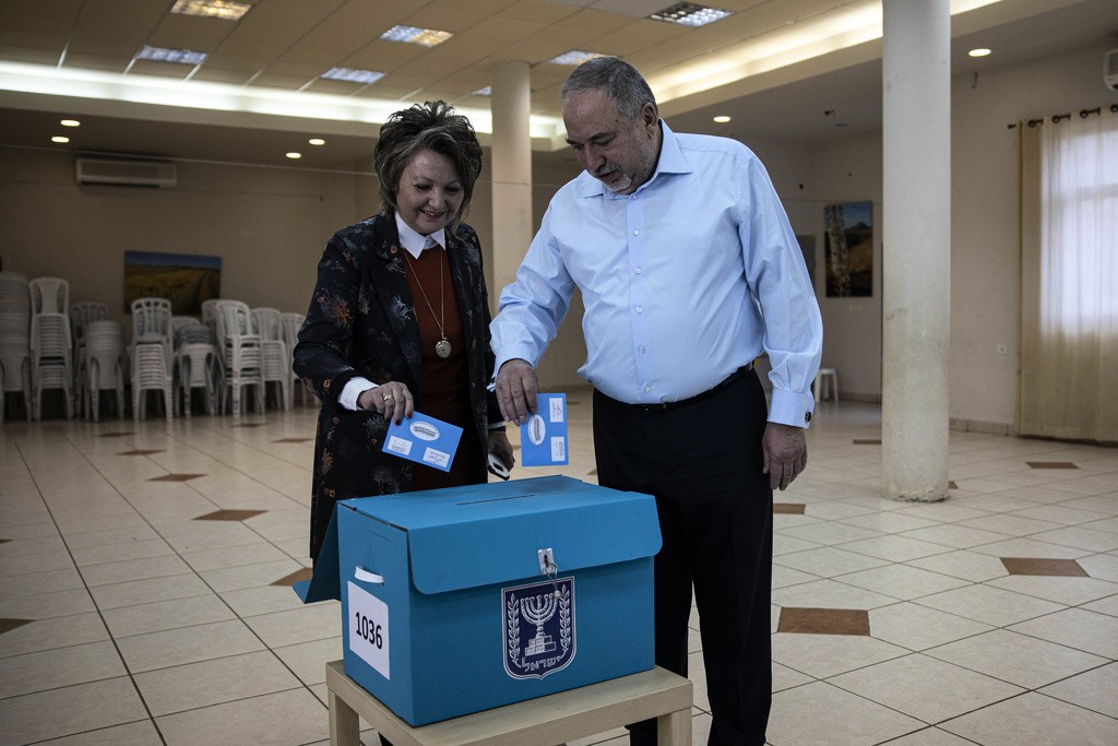 الانتخابات الإسرائيلي ليبرمان.jpg
