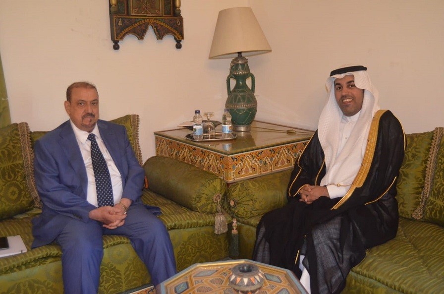رئيس البرلمان العربي يجتمع مع رئيس مجلس النواب اليمني في القاهرة.jpeg