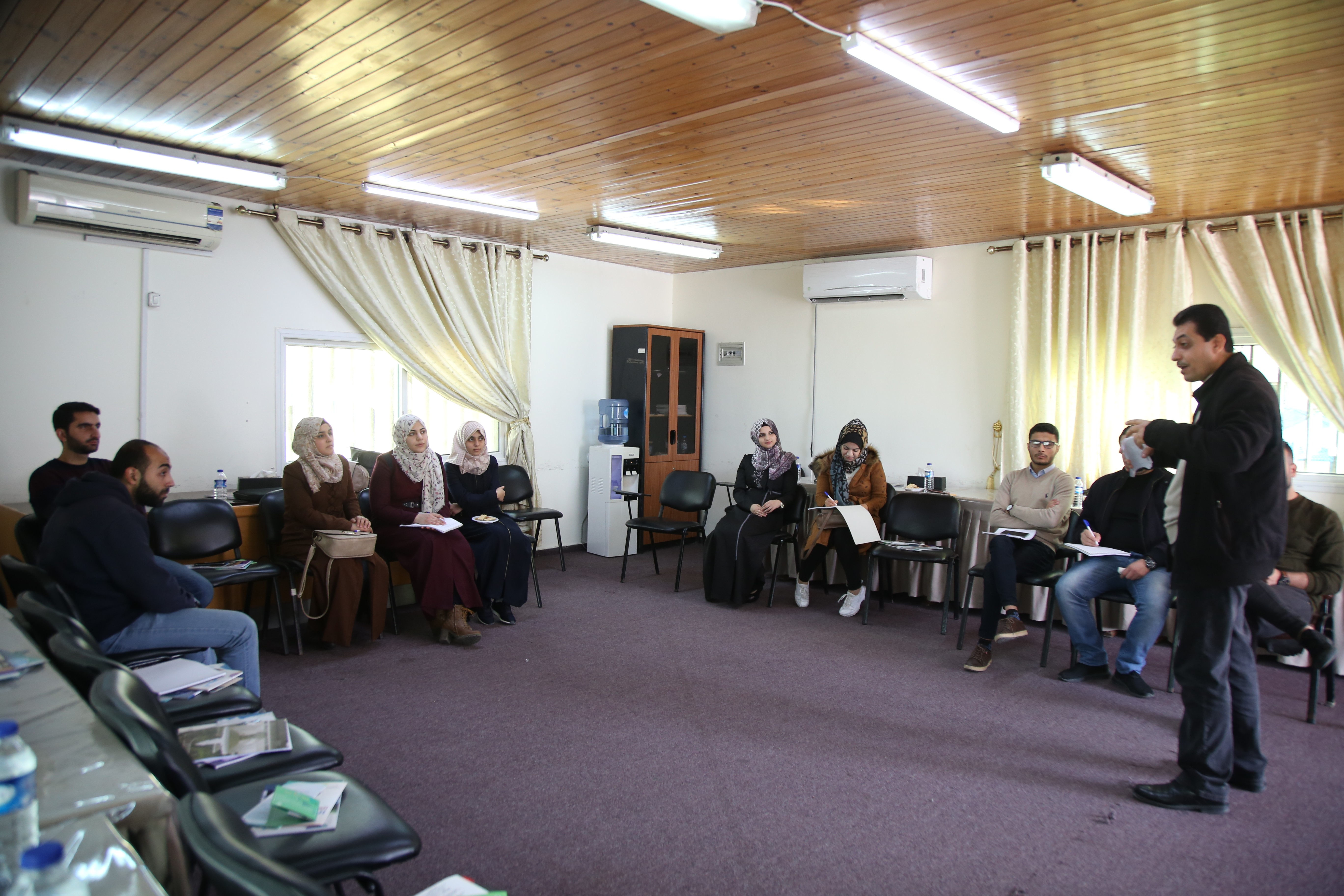 برنامج غزة للصحة النفسية يعقد جلسات متابعة لدورات-3.JPG