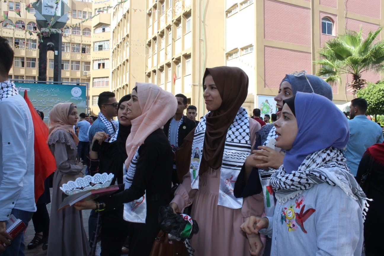 الشبيبة الطلابية تستقبل الطلبة الجامعيين باحتفالية ببدء العام الدراسي3.jpeg
